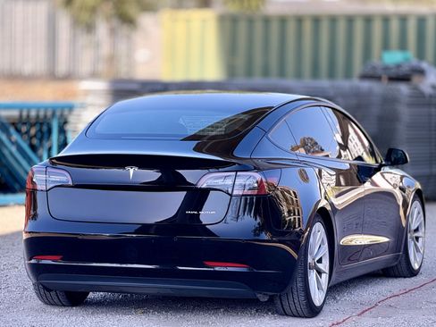Used 2022 Tesla Model 3 Long Range AWD/4WD image 13