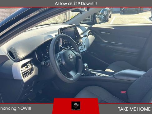 Used 2021 Toyota C-HR LE FWD image 11