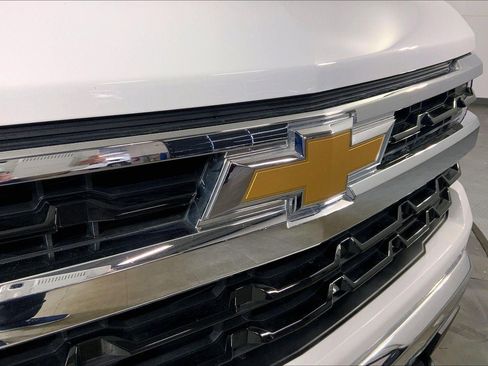 Used 2024 Chevrolet Silverado 1500 LT image 28