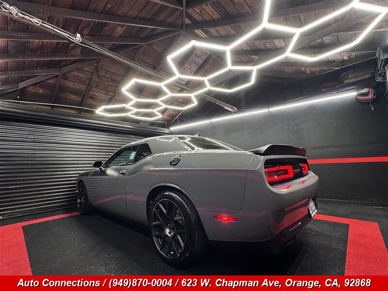 Used 2018 Dodge Challenger R/T w/ Quick Order Package 22P T/A RWD image 4
