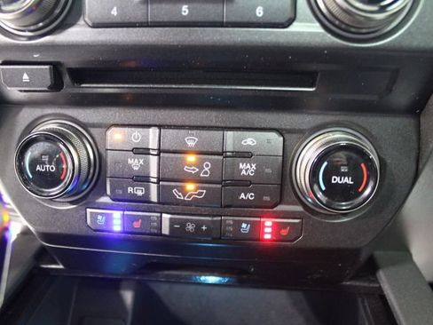 Used 2018 Ford F150 Raptor w/ Equipment Group 802A Luxury image 37