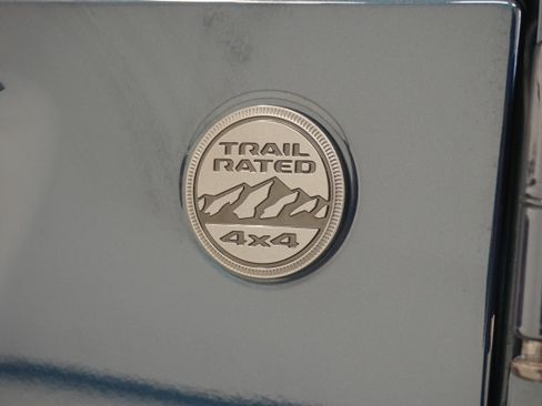 Used 2025 Jeep Wrangler Unlimited Sport AWD/4WD image 8