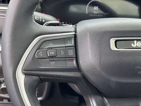 Used 2023 Jeep Grand Cherokee L Laredo AWD/4WD image 19