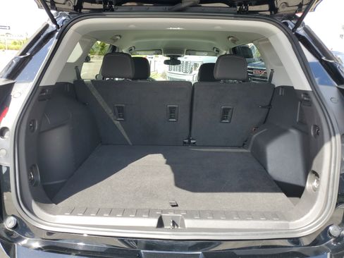 Used 2023 GMC Terrain SLE image 17