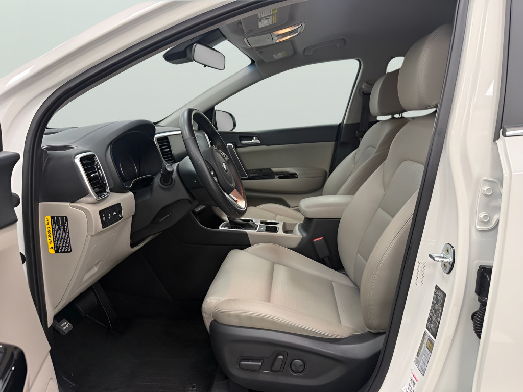 Used 2021 Kia Sportage EX FWD image 16