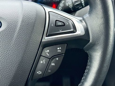 Used 2024 Ford Edge Titanium image 38