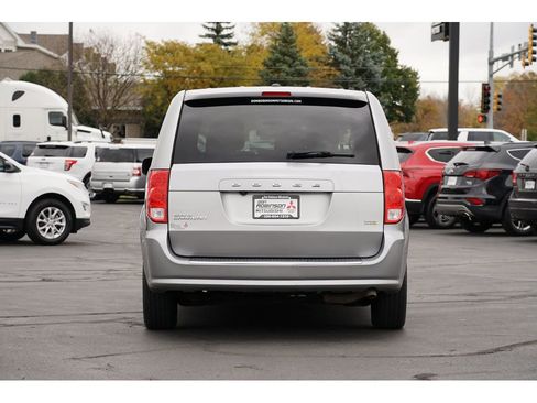 Used 2017 Dodge Grand Caravan SE w/ Power Window Group image 4