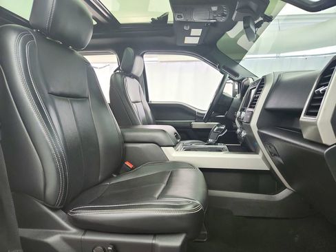 Used 2019 Ford F150 Lariat w/ Equipment Group 502A Luxury image 32