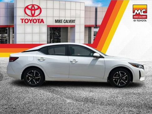 Used 2024 Nissan Sentra SV FWD image 6