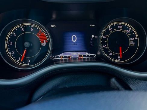 Used 2018 Jeep Cherokee Trailhawk image 12