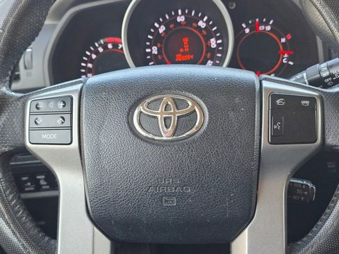 Used 2013 Toyota 4Runner Limited image 19