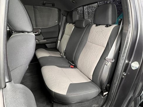 Used 2023 Toyota Tacoma TRD Sport AWD/4WD image 15