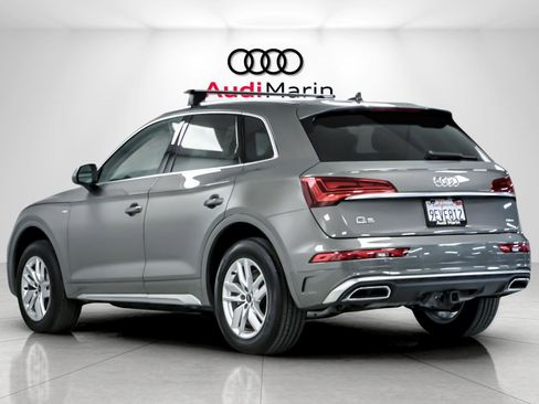 Used 2023 Audi Q5 2.0T Premium w/ Convenience Package image 3