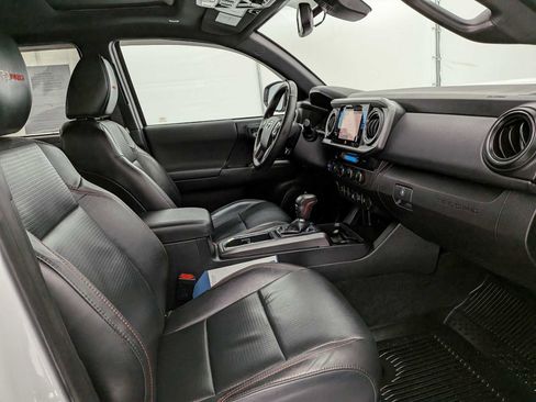 Used 2019 Toyota Tacoma TRD Pro image 24
