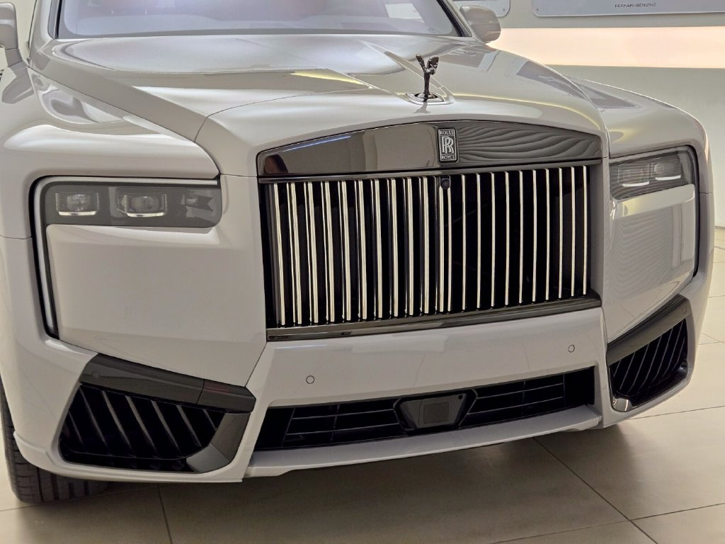 New 2027 Rolls-Royce Cullinan Black Badge AWD/4WD image 7
