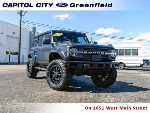 Used 2022 Ford Bronco Black Diamond image 1