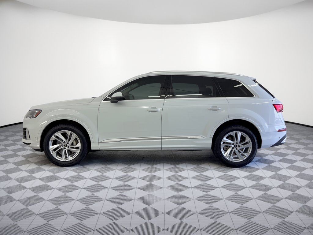 Used 2023 Audi Q7 3.0T Premium Plus w/ Premium Plus Package AWD/4WD image 2