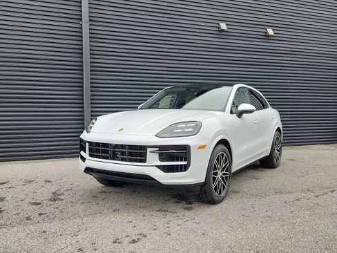 New 2026 Porsche Cayenne Coupe image 1