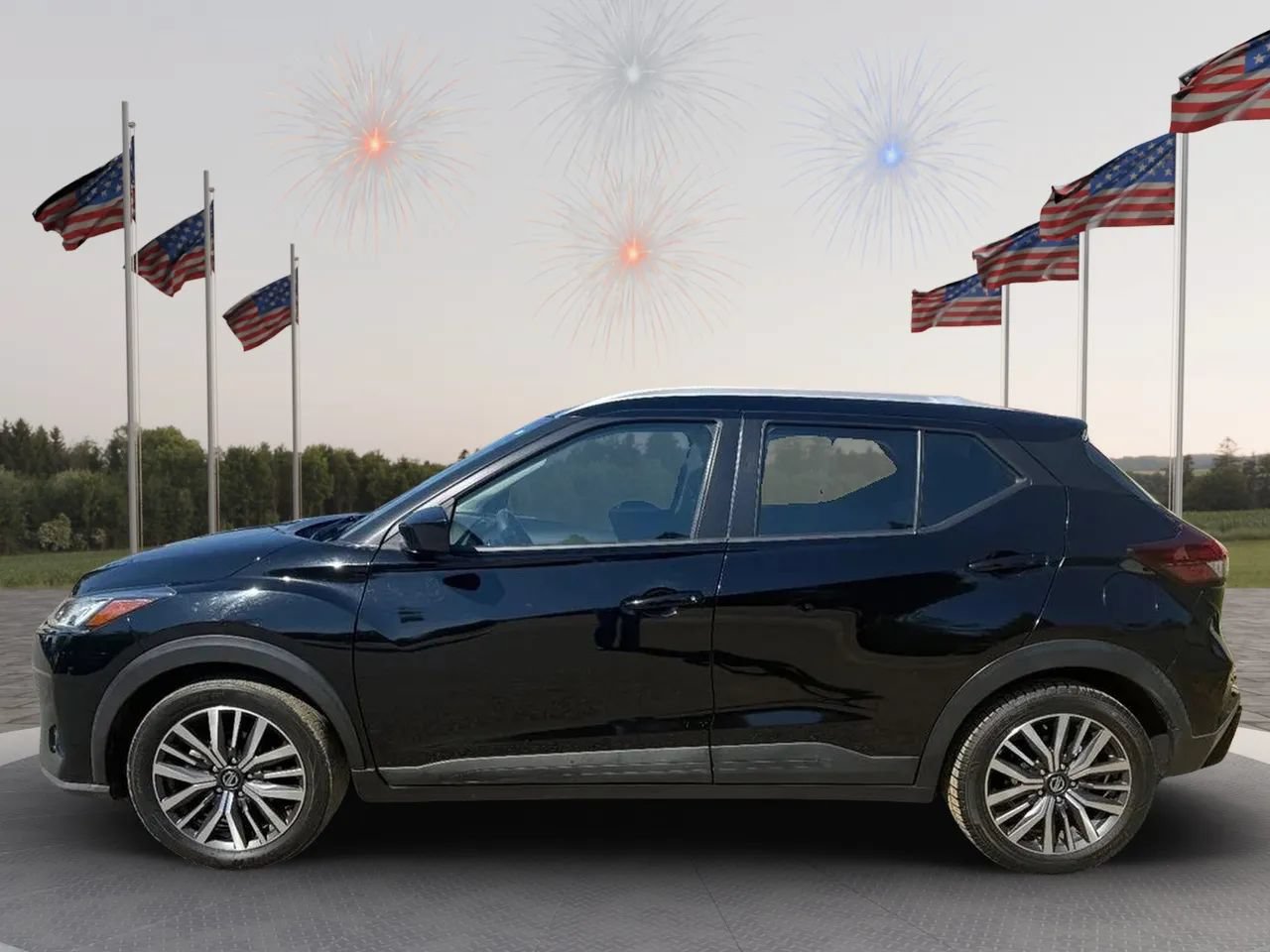 Used 2021 Nissan Kicks SV FWD image 2