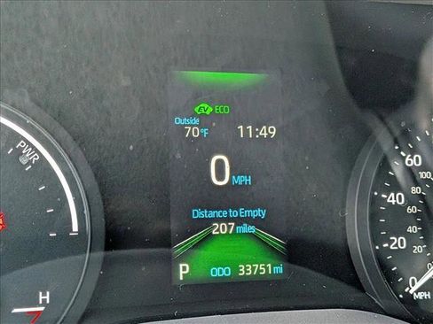 Used 2022 Toyota Sienna XLE image 5