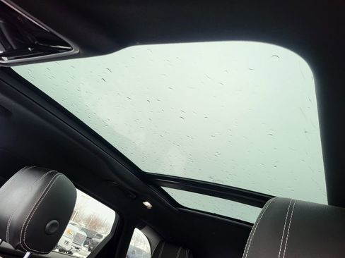 Used 2020 Land Rover Range Rover Velar R-Dynamic S image 3