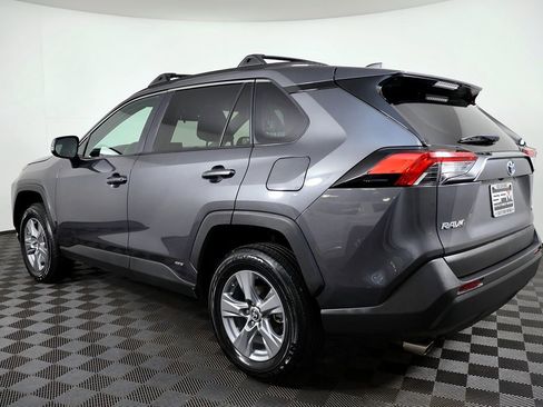 Used 2022 Toyota RAV4 LE AWD/4WD image 12