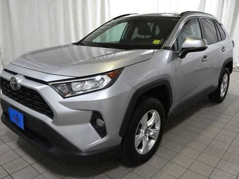 Used 2021 Toyota RAV4 XLE AWD/4WD image 16