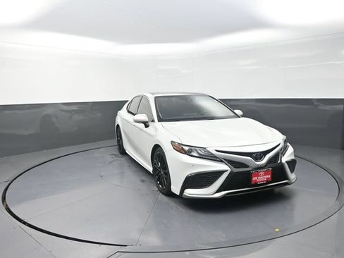 Certified 2022 Toyota Camry XSE w/ Navigation Package FWD image 4