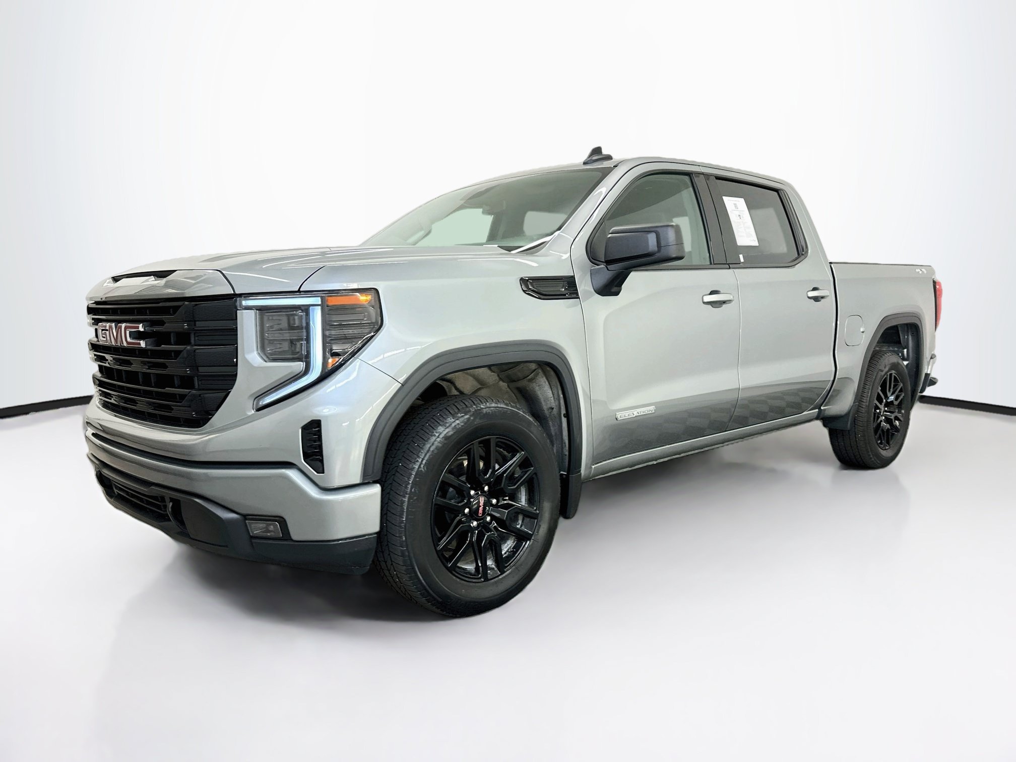 Used 2024 GMC Sierra 1500 Elevation AWD/4WD image 3