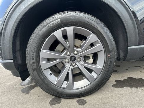 Certified 2023 Ford Explorer XLT w/ Equipment Group 202A AWD/4WD image 10