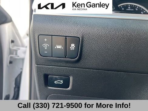 Used 2023 Kia K5 GT-Line image 30