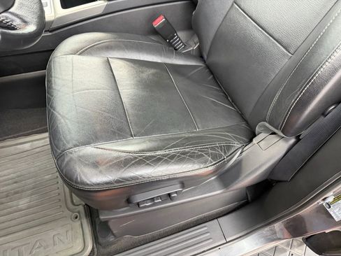 Used 2012 Nissan Armada Platinum image 9