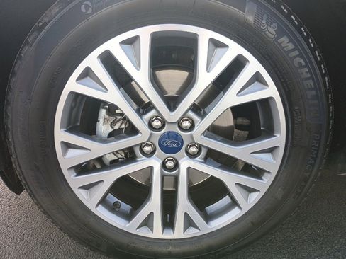 Certified 2022 Ford Escape SEL w/ Technology Package image 39