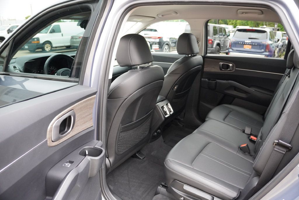 Certified 2023 Kia Sorento S AWD/4WD image 16