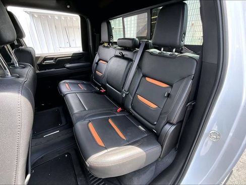Used 2025 GMC Sierra 2500 AT4 w/ AT4 Premium Plus Package AWD/4WD image 23