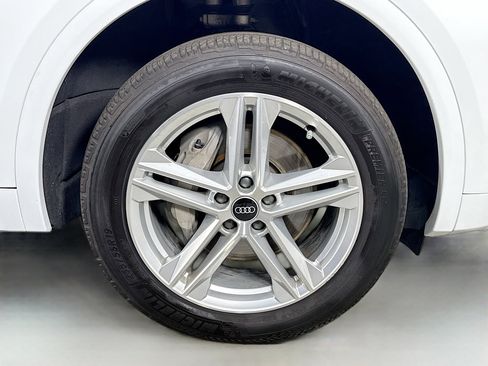 Used 2021 Audi Q5 e Premium Plus w/ Premium Plus Package image 32