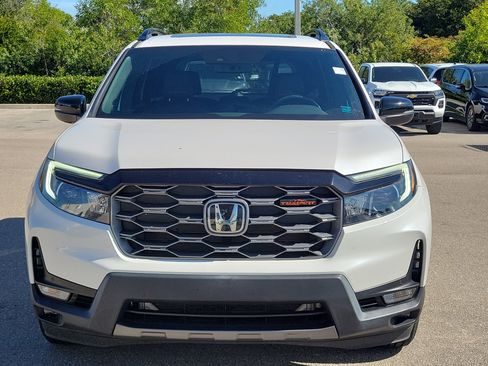 Used 2023 Honda Passport TrailSport image 2