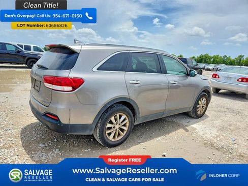 Used 2018 Kia Sorento AWD image 4