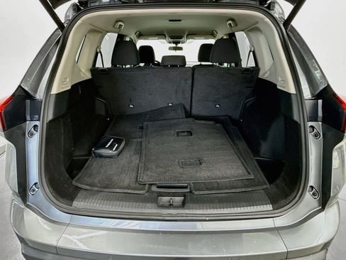 Used 2025 Nissan Rogue SV FWD image 28