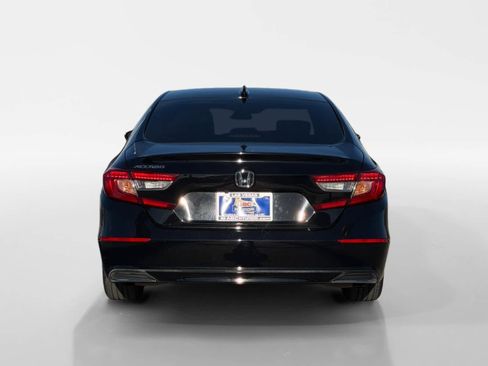 Used 2018 Honda Accord EX image 4