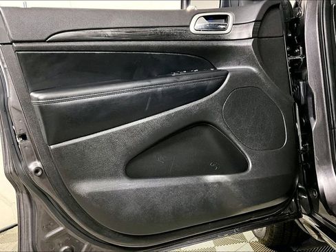 Used 2021 Jeep Grand Cherokee Laredo X image 22