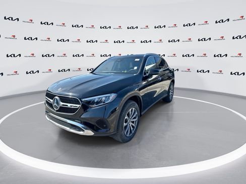 Used 2024 Mercedes-Benz GLC 300 image 4