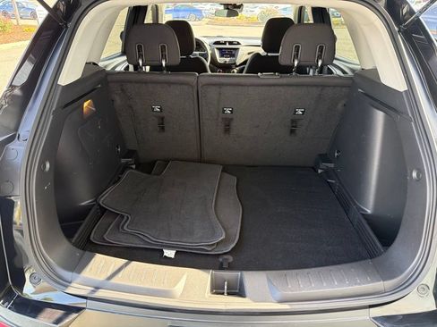 Used 2023 Chevrolet TrailBlazer LT FWD image 16