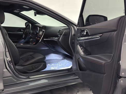 Used 2020 Nissan Maxima SR w/ Sport Mat Group FWD image 24