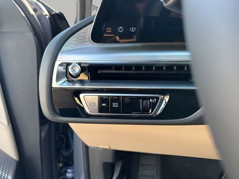 New 2026 Cadillac Lyriq Signature Luxury image 29