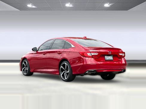 Used 2020 Honda Accord Sport image 3