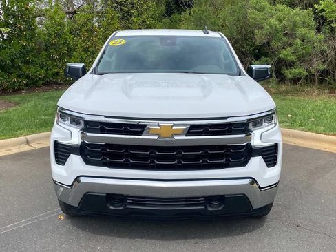 Used 2023 Chevrolet Silverado 1500 LT AWD/4WD image 2