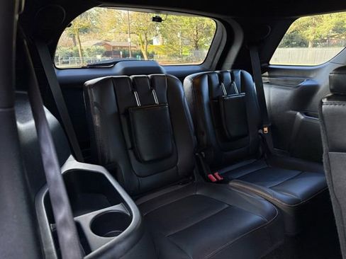 Used 2017 Ford Explorer Sport image 26