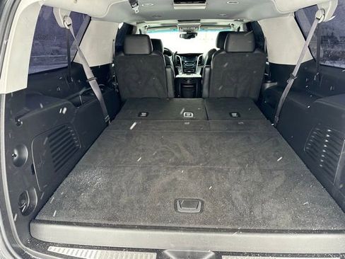 Used 2016 Cadillac Escalade ESV Premium image 38