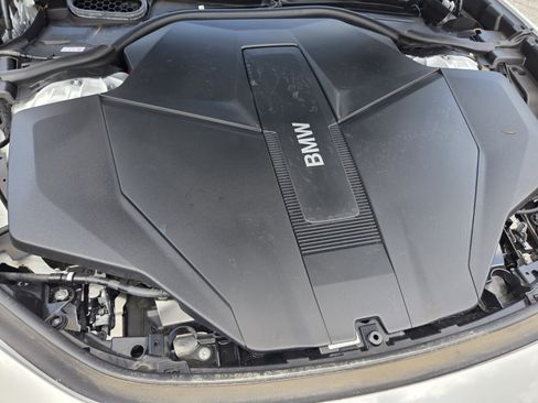 Certified 2025 BMW i7 xDrive60 AWD/4WD image 18